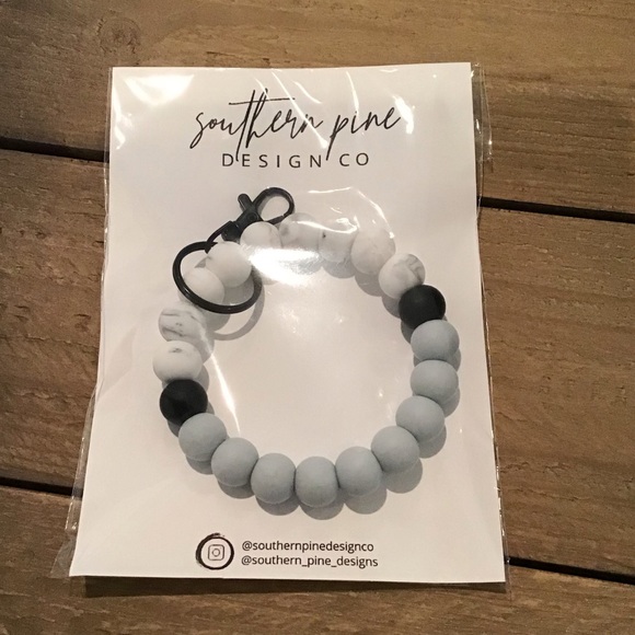 Wristlet Keychain - Picture 7 of 7